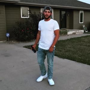 Meet your Posher, Ethan